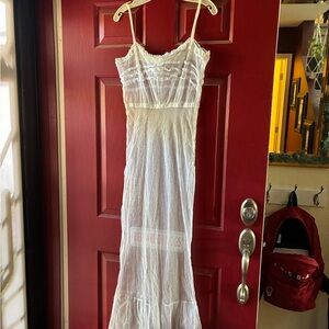 Women’s vintage slip size small